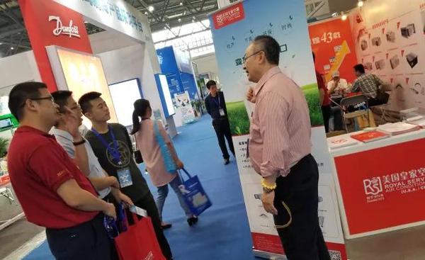 皇家空調(diào) 2018“西部制冷展” 圓滿落幕 皇家空調(diào) 2018“西部制冷展” 圓滿落幕