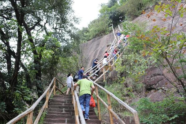 皇家空調(diào)丨2018年綠色健康行，歡樂在進(jìn)行--韶關(guān)丹霞山三天游