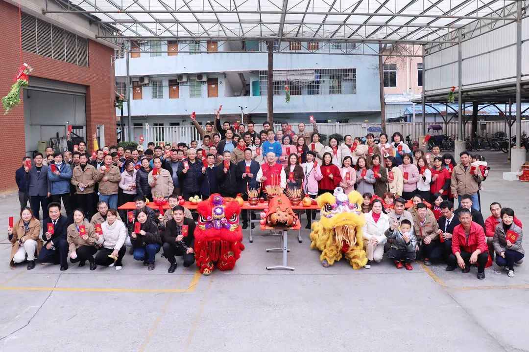 皇家空調(diào)員工合影